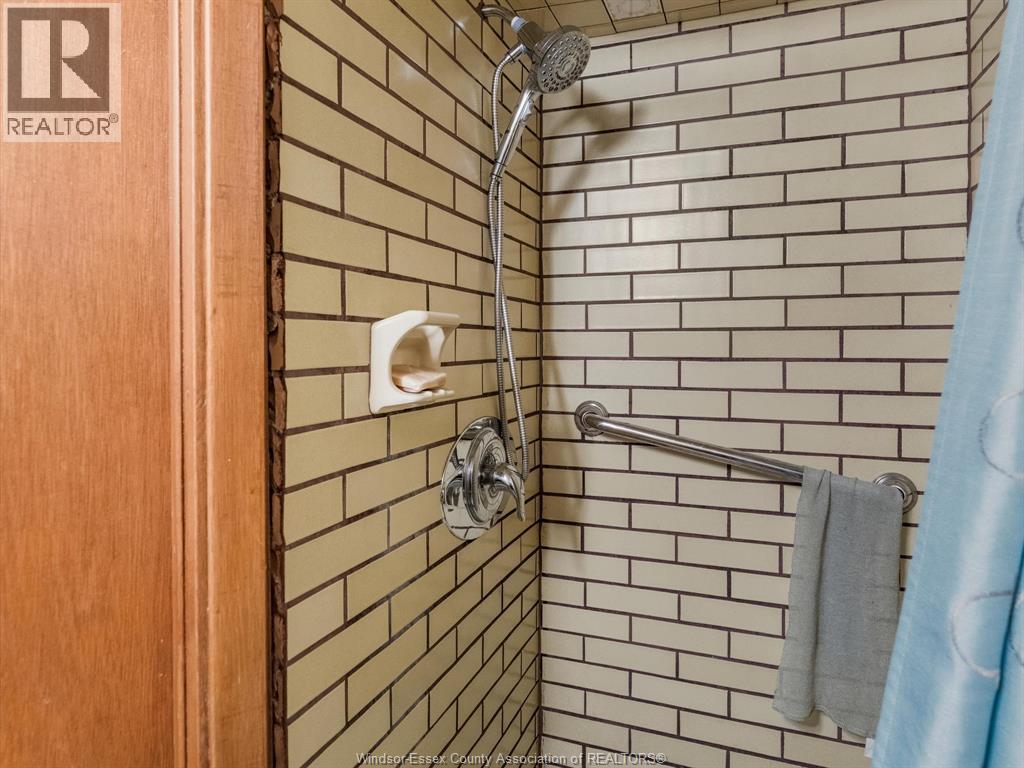 5830 Canada - Image 29