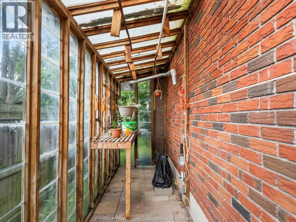 5830 Canada - Image 38