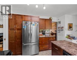 Kitchen - 4671 Fordham Road, Kelowna, BC V1W1P1 Photo 10