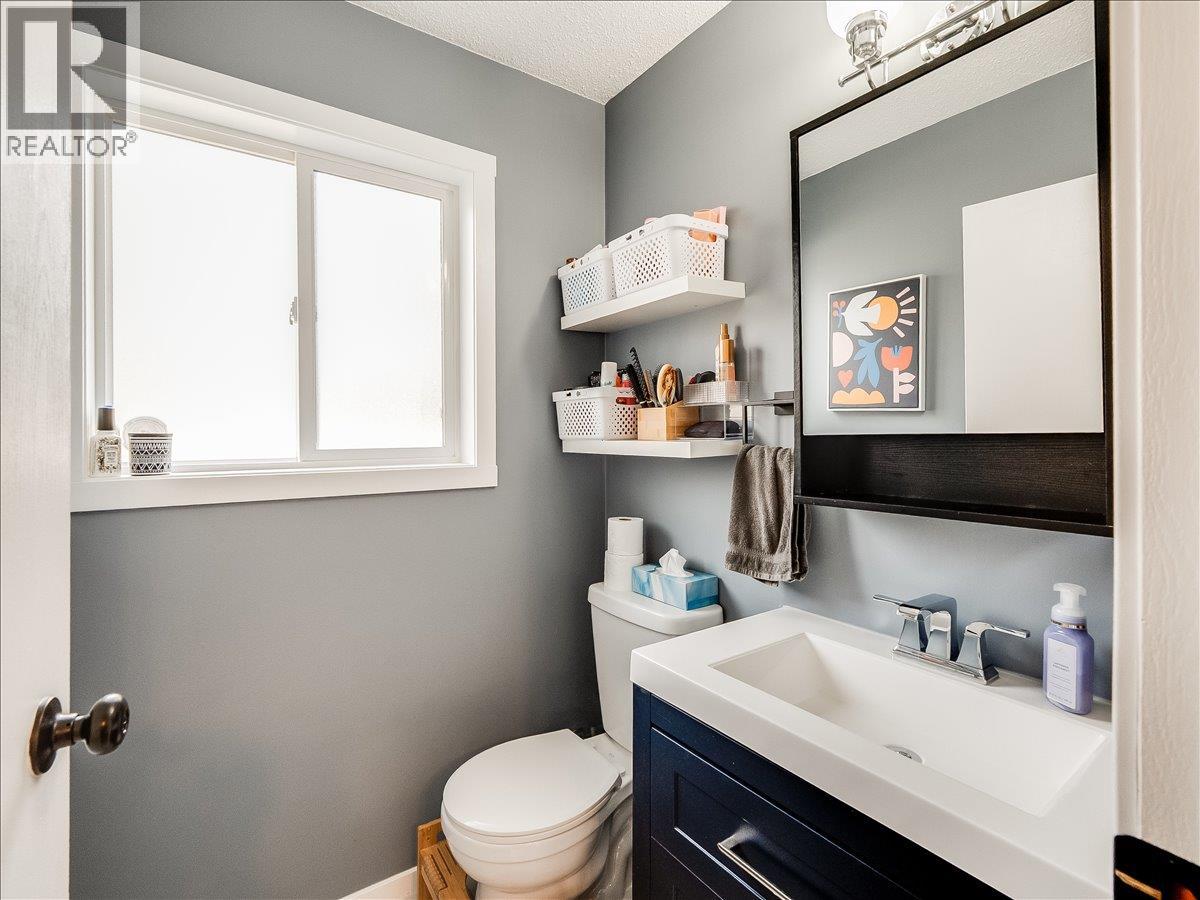 3701 9TH Avenue, Castlegar
