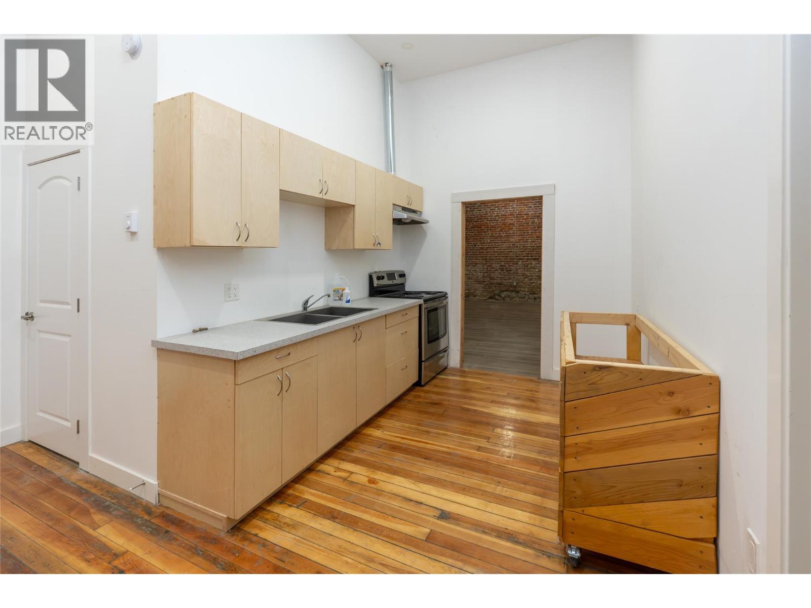  302 Copper Avenue South, Greenwood - Image 1