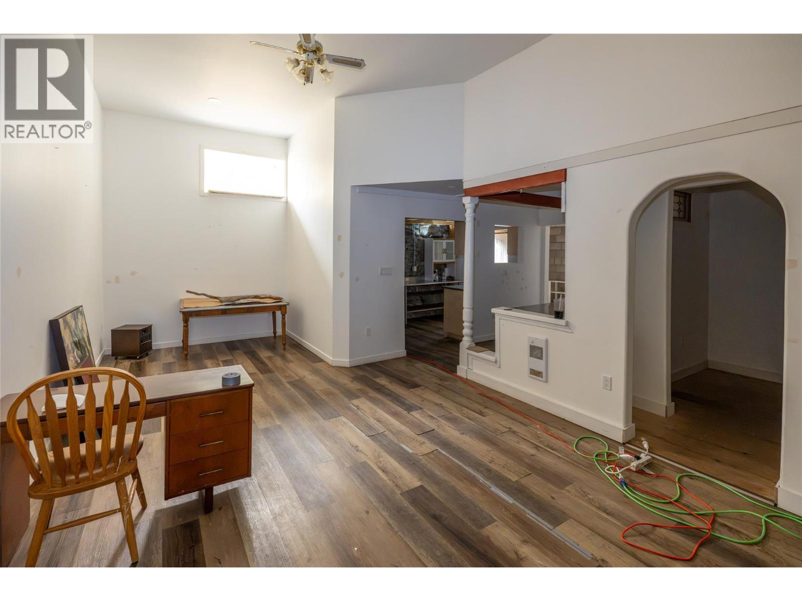  302 Copper Avenue South, Greenwood - Image 1