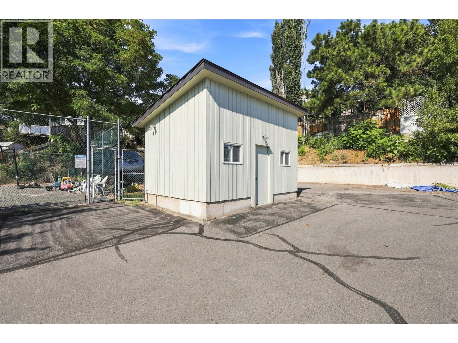 #96 137 MCGILL Road - 29