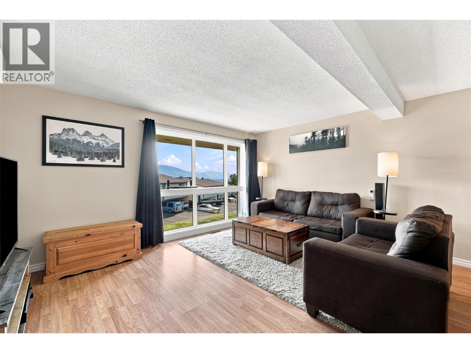 #96 137 MCGILL Road - 9
