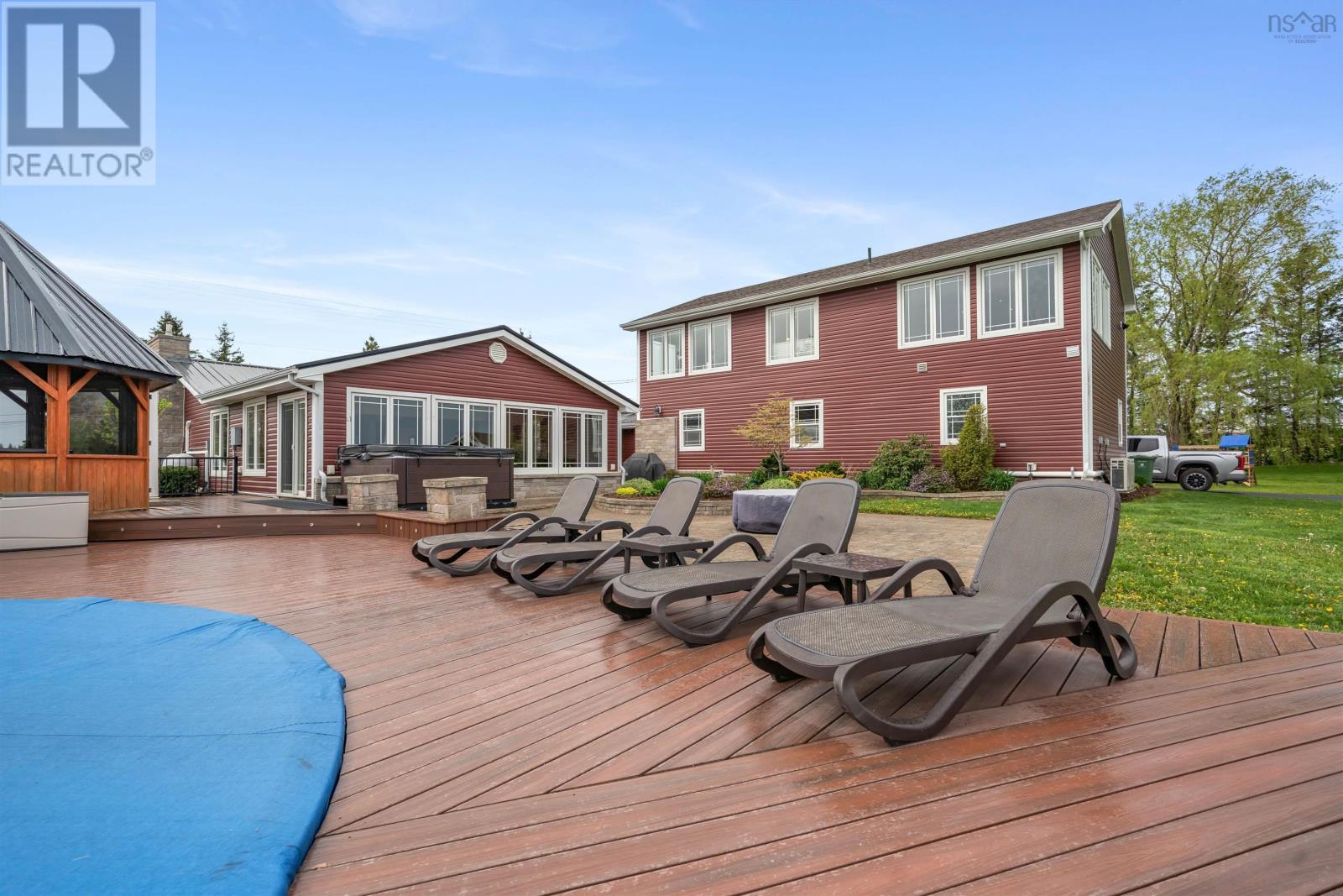 8805 Highway 14 - 40