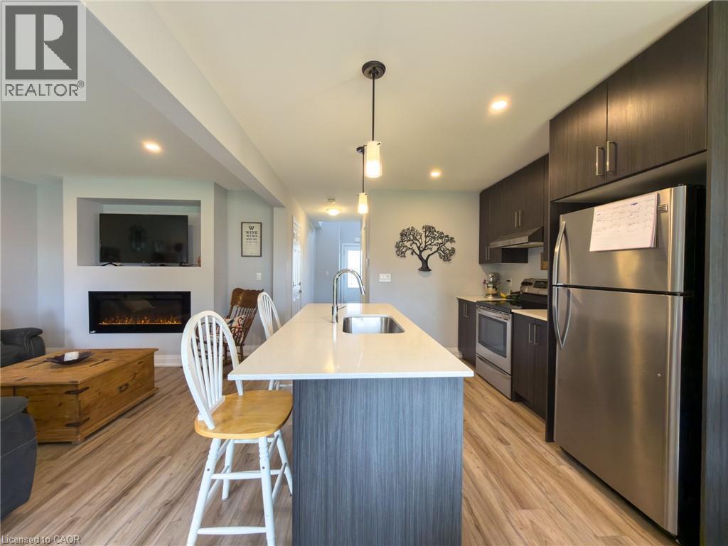 39 AMBER Street - 12