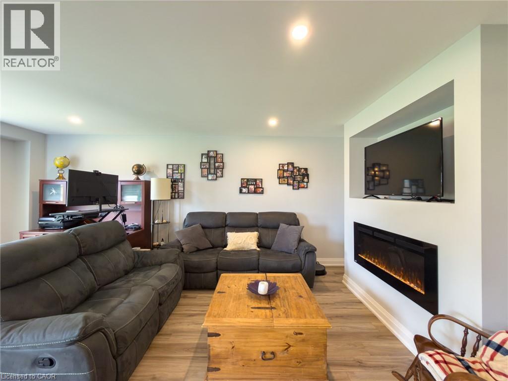 39 AMBER Street - Image 20