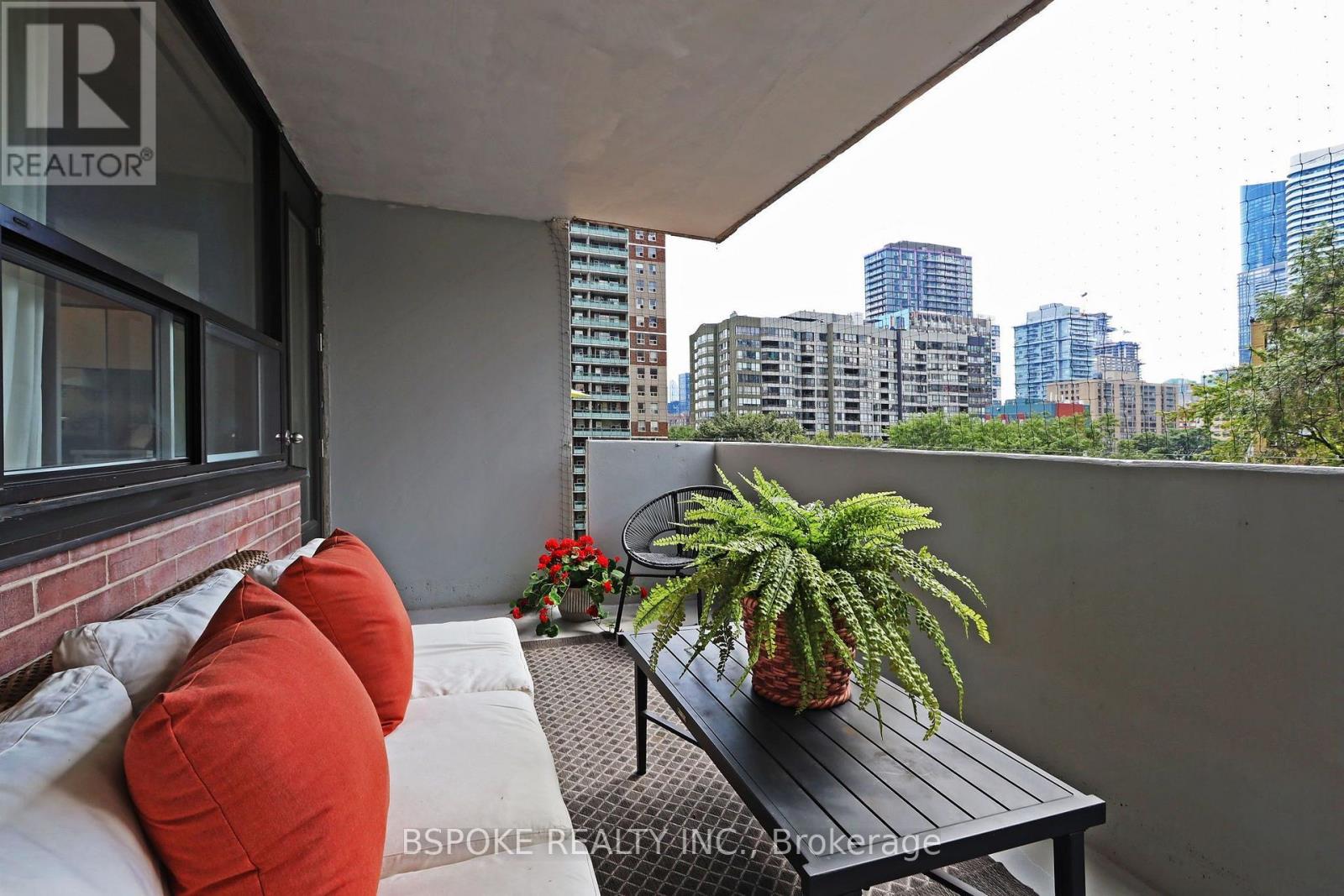 #609 40 HOMEWOOD AVENUE - 12