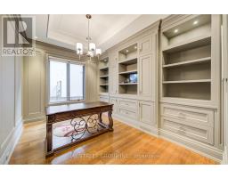 Bedroom 3 - 154 Munro Boulevard, Toronto, ON M2P1C8 Photo 11