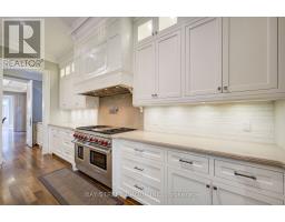 154 Munro Boulevard, Toronto, ON M2P1C8 Photo 13