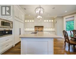 154 Munro Boulevard, Toronto, ON M2P1C8 Photo 14