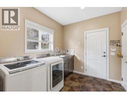 1914 Ironwood Street, Kamloops, BC V2H0A6 Photo 32