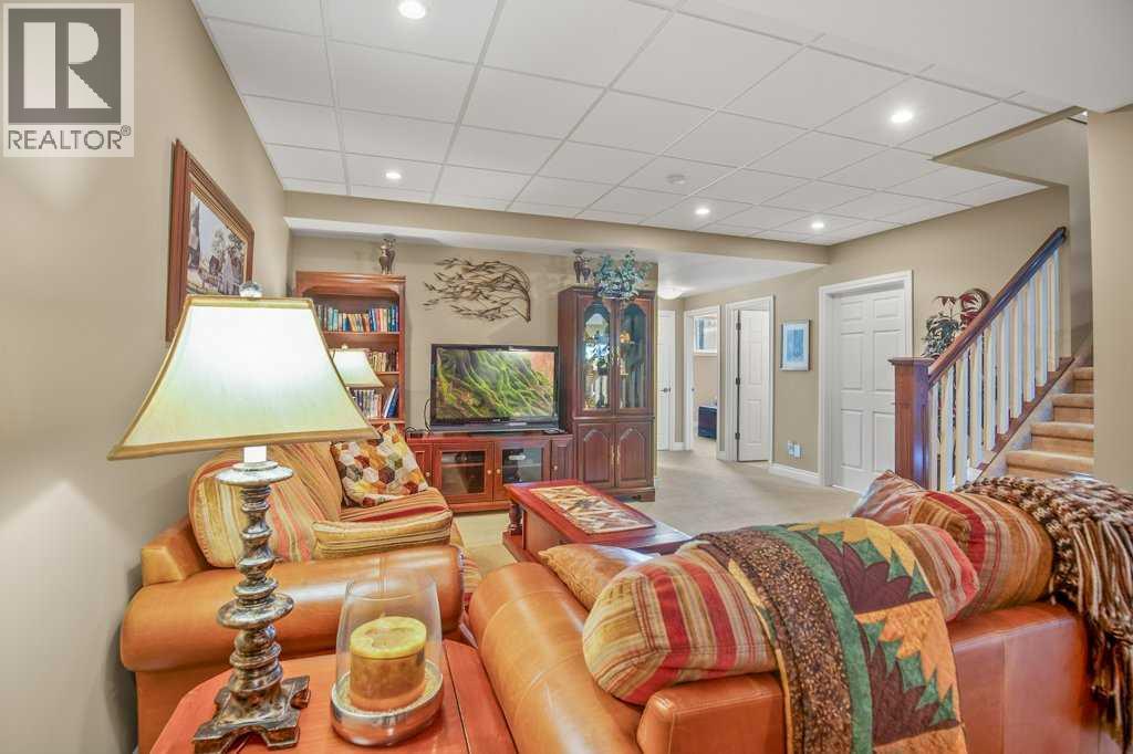 539 Summer Crescent - Image 32