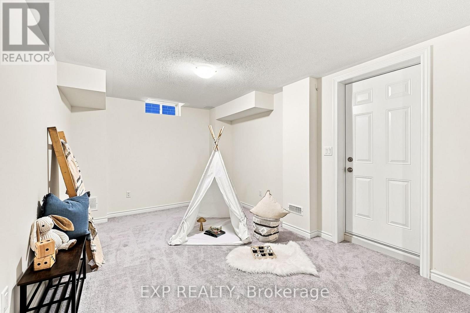 2144 HALLANDALE STREET - Image 40