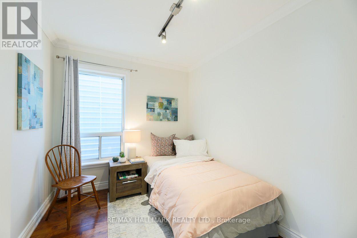 38 BOULTBEE AVENUE - 13