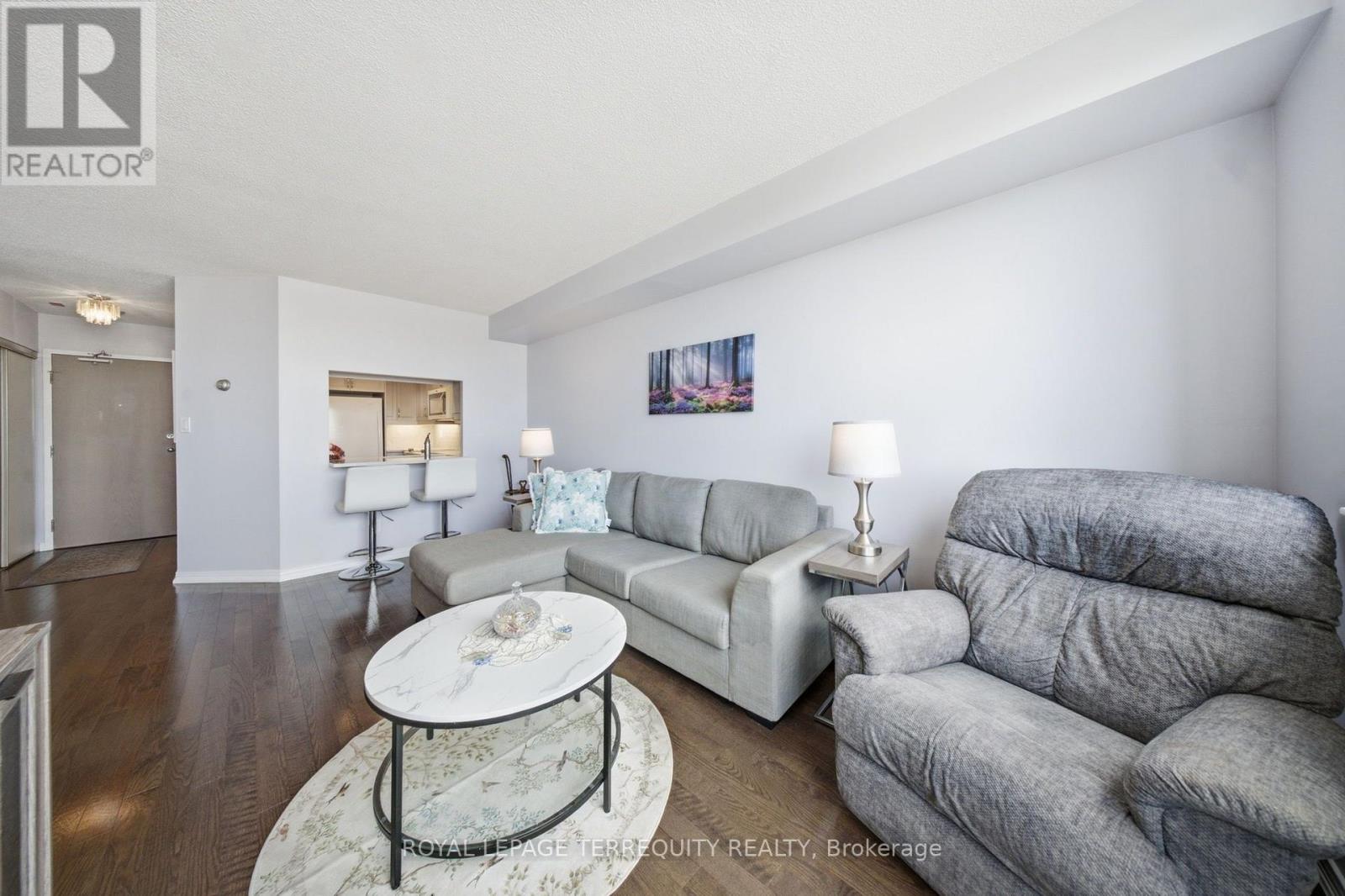 #606 711 ROSSLAND ROAD E - Image 10