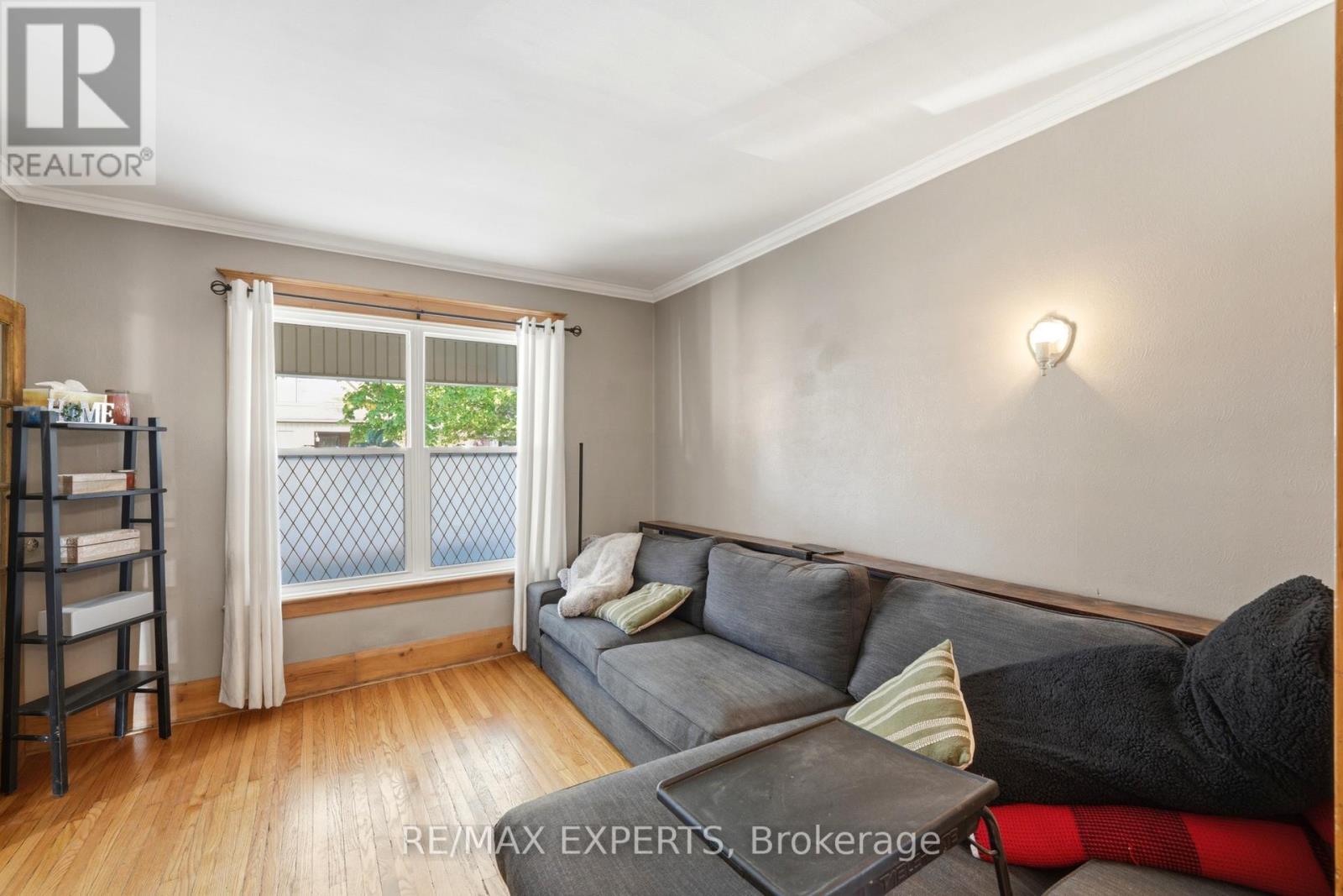 18 ROWE STREET - Image 10