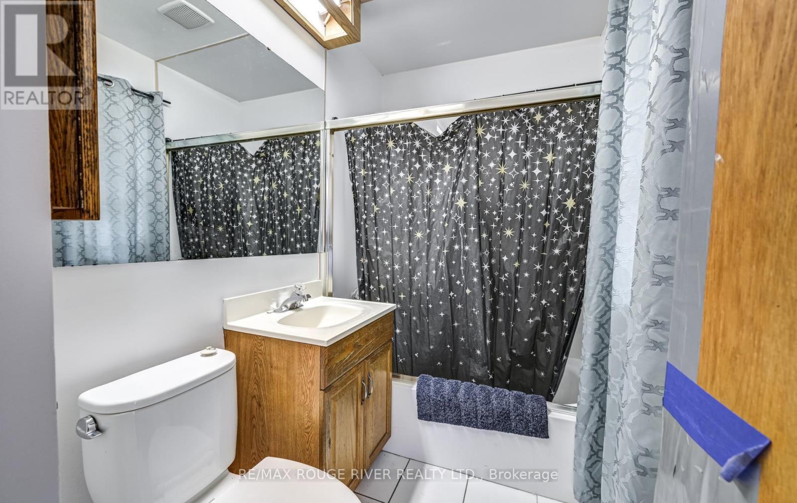 1106 GREEN STREET - Image 17