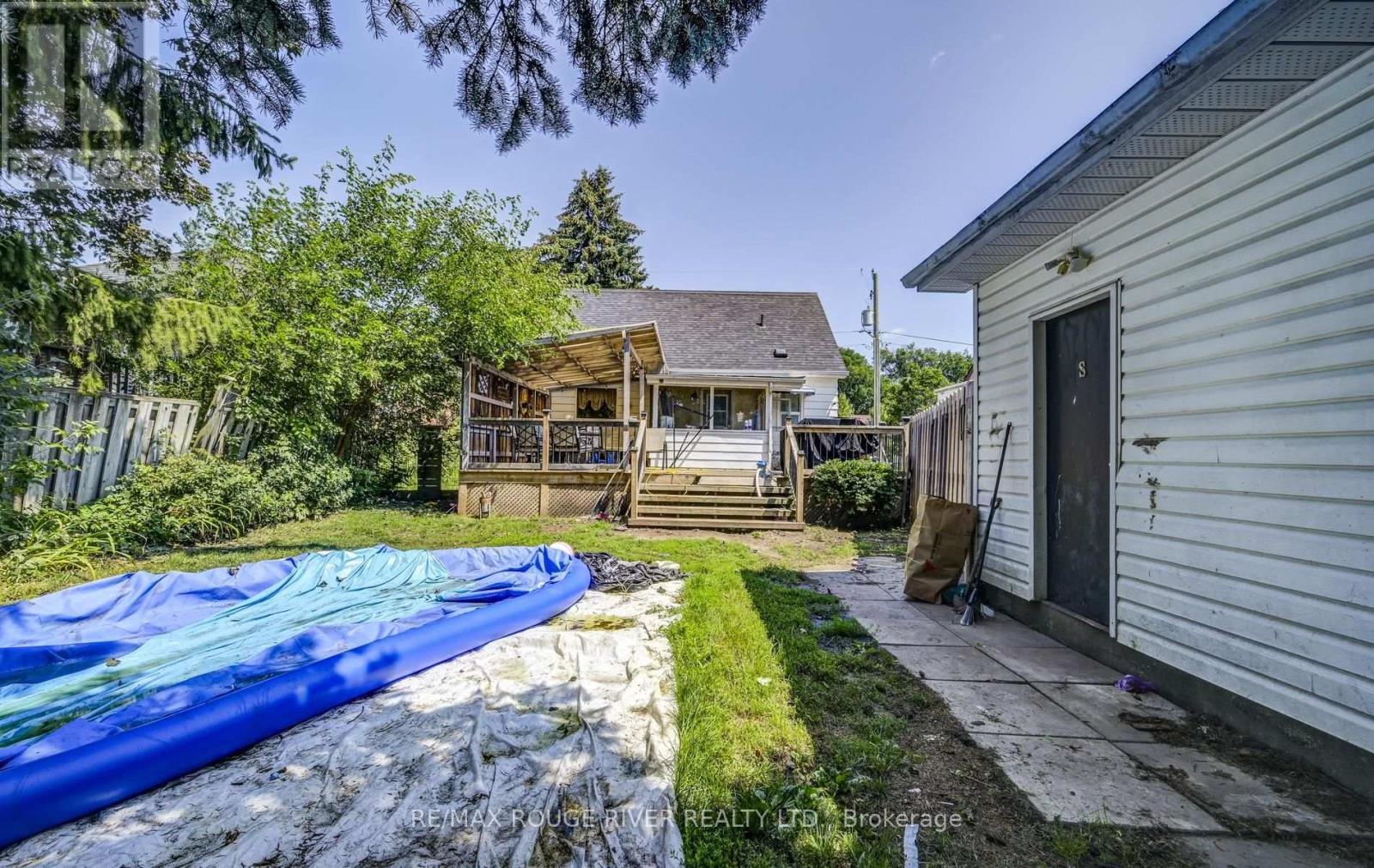 1106 GREEN STREET - Image 29