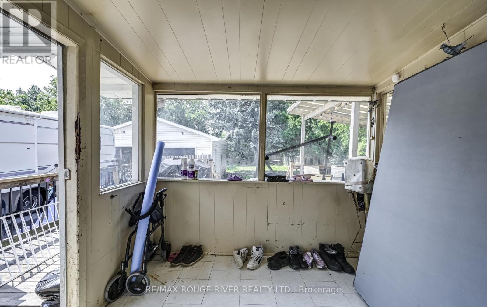 1106 GREEN STREET - 36