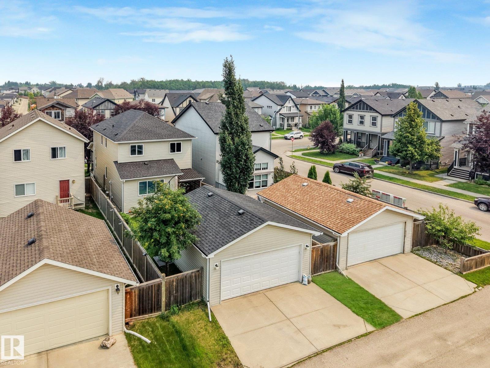 9844 220 ST NW - 55
