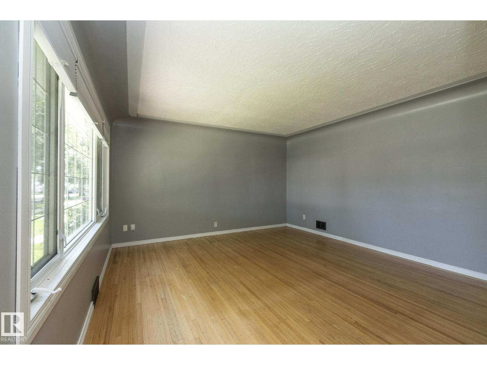 12322 94 ST NW - Image 12