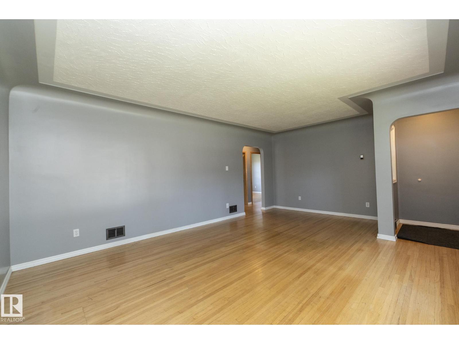 12322 94 ST NW - 15