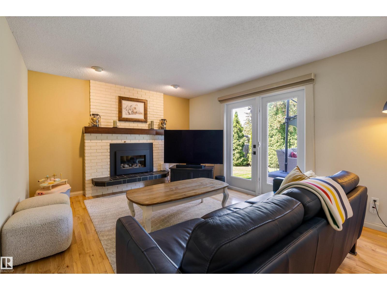 9 BUTTERFIELD CR - 13