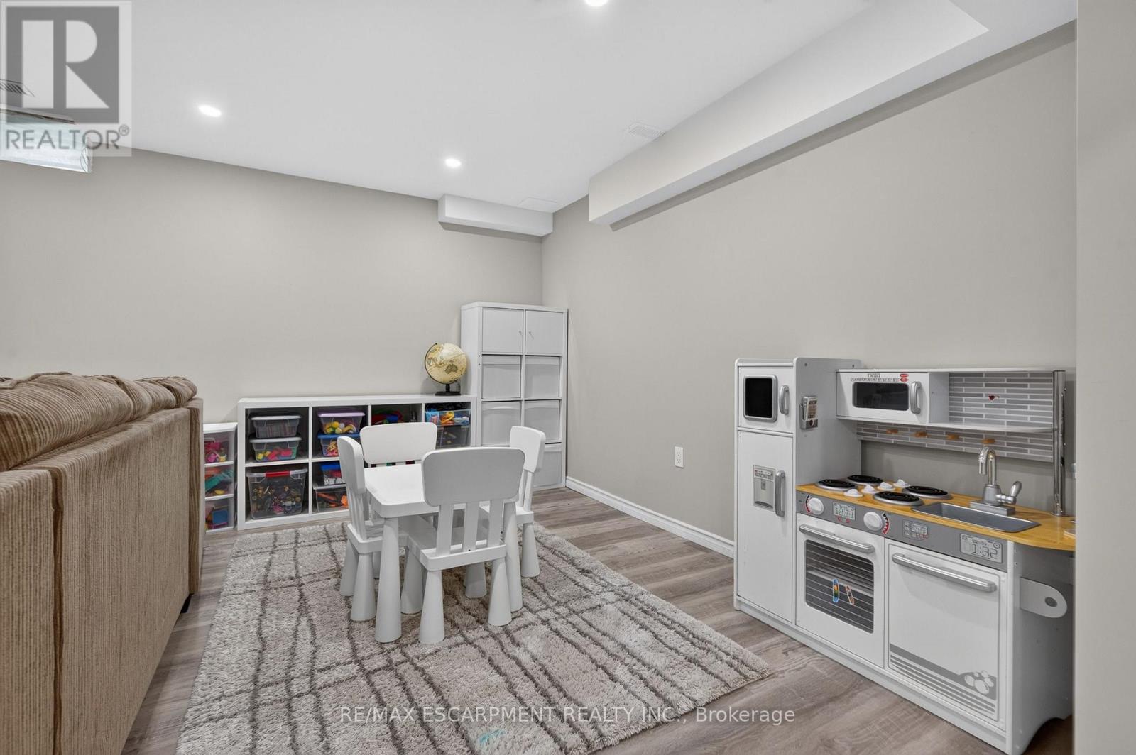 5 NARBONNE CRESCENT - Image 44