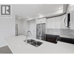 4pc Ensuite bath - 568 Lorne Street Unit# 401, Kamloops, BC V2C1W3 Photo 6