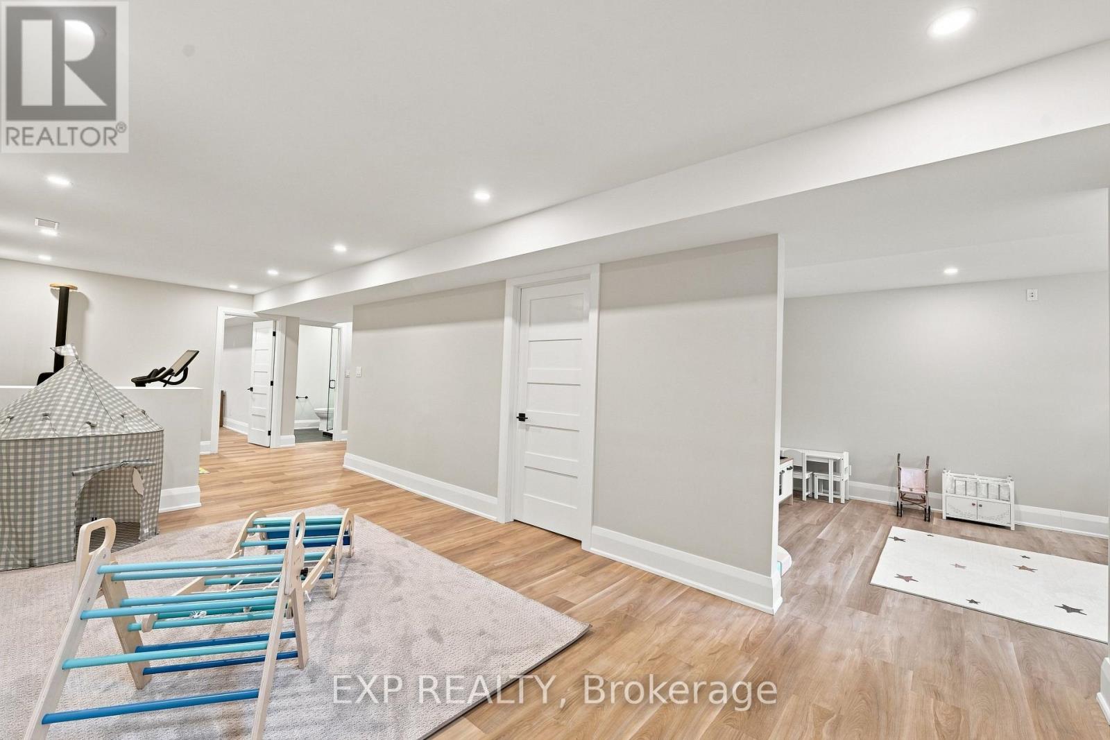 29 BECKETT AVENUE - 34