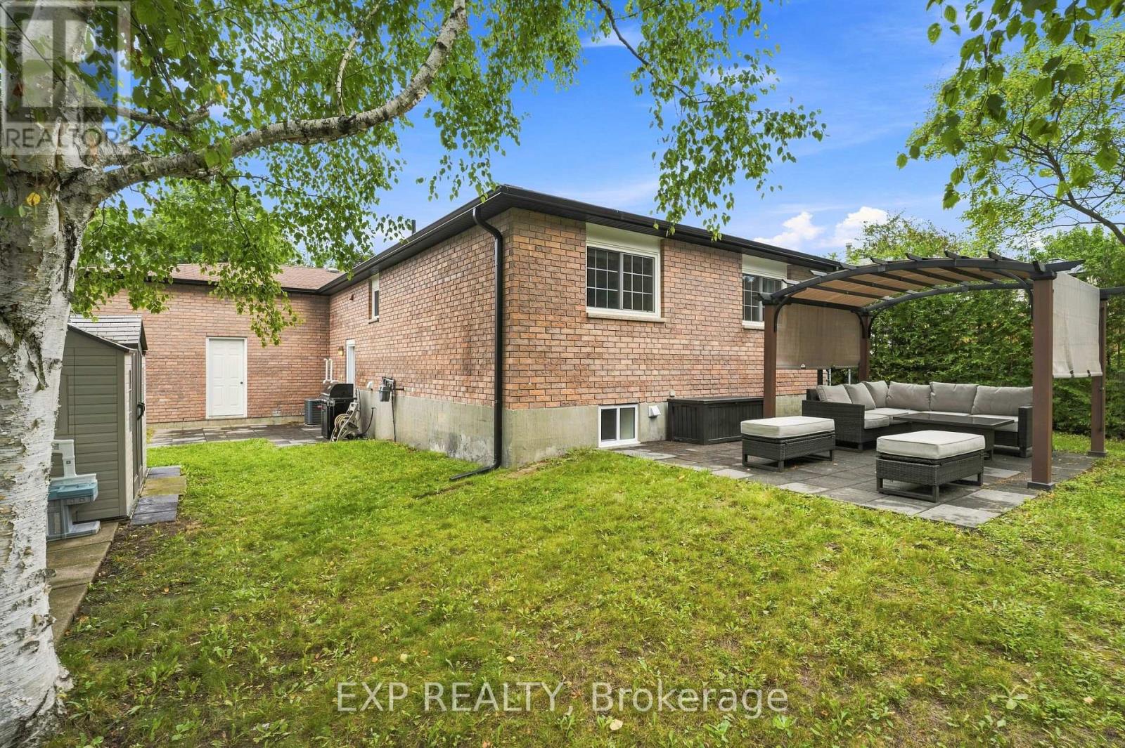29 BECKETT AVENUE - 43