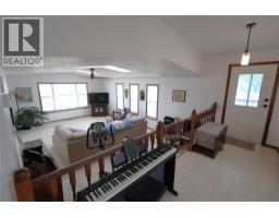 Bedroom - 302 5th Street Nw, Nakusp, BC V0G1R0 Photo 7
