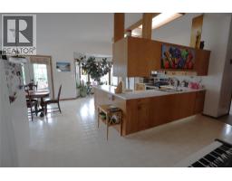 Laundry room - 302 5th Street Nw, Nakusp, BC V0G1R0 Photo 9