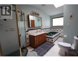 302 5th Street Nw, Nakusp, BC V0G1R0 Photo 18