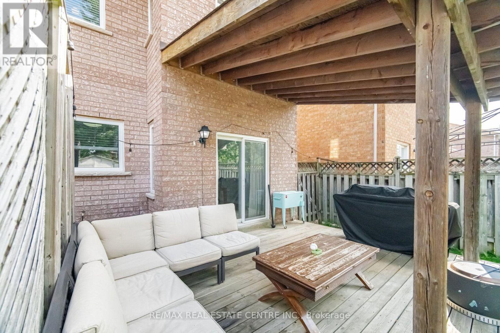 65 COOLSPRING CRESCENT - 32