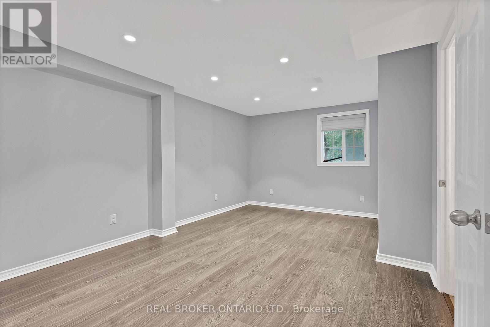 #152 7360 ZINNIA PLACE - Image 30