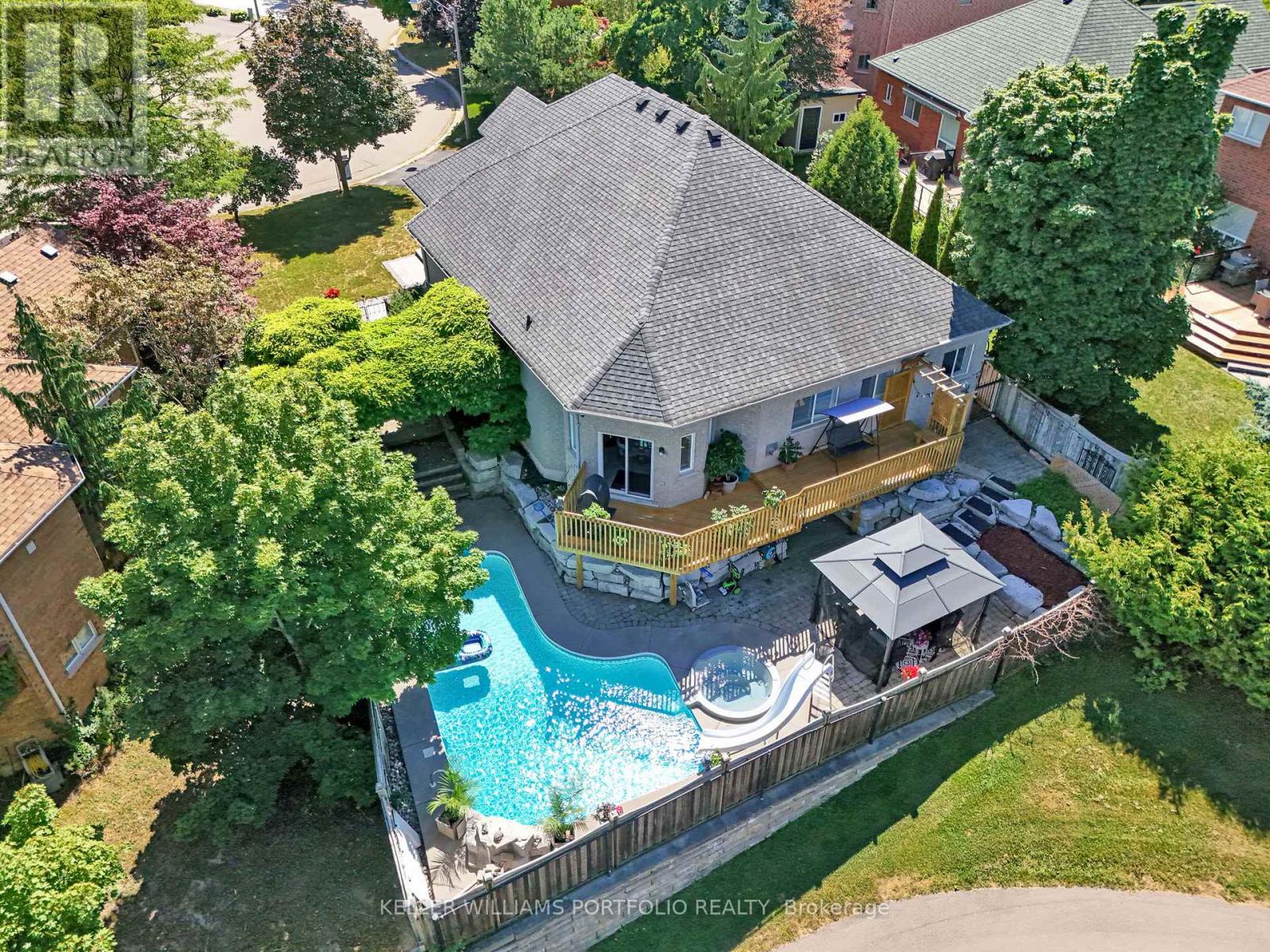8 VISTA VIEW COURT - 32