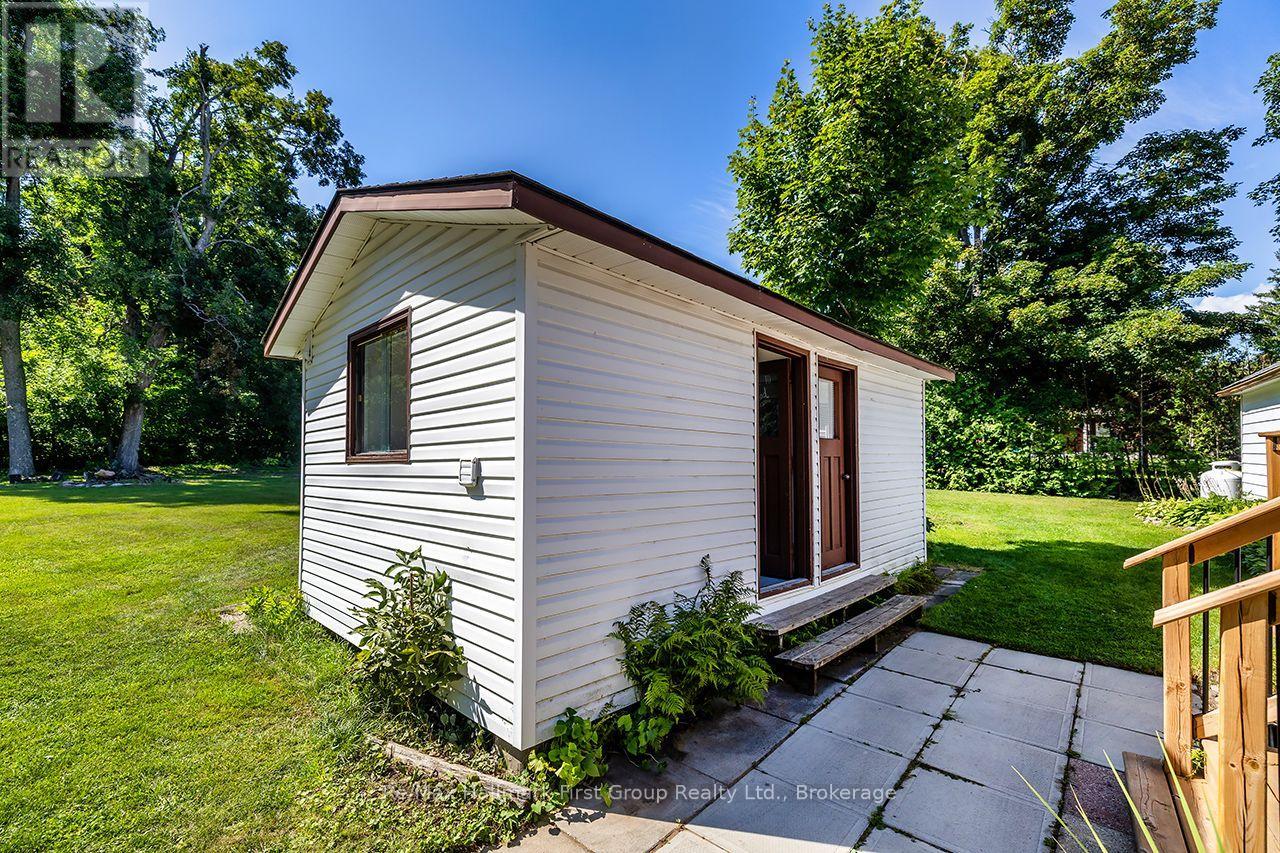 210 WRENHAVEN ROAD - 29