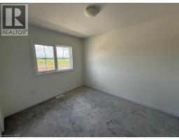 40 Turnbull Drive, Brantford, ON N3T0K4 Photo 11