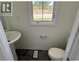 Kitchen - 40 Turnbull Drive, Brantford, ON N3T0K4 Photo 9