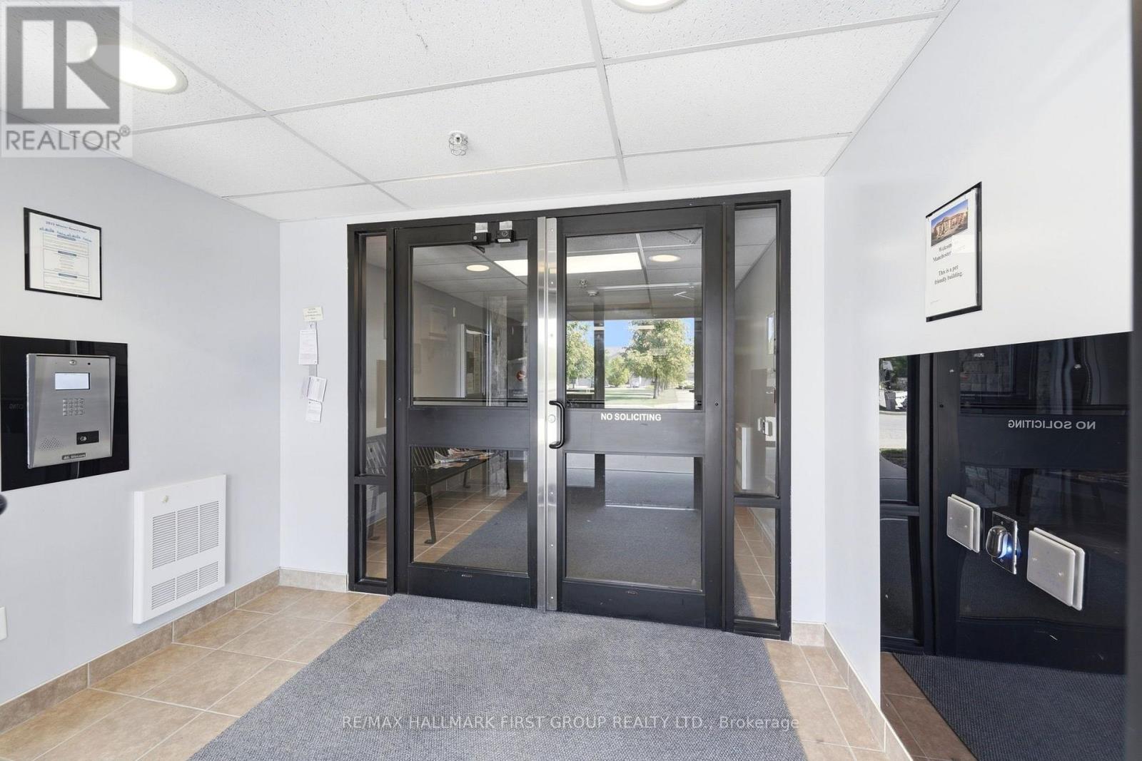 #403 19 WATERFORD DRIVE - Image 21