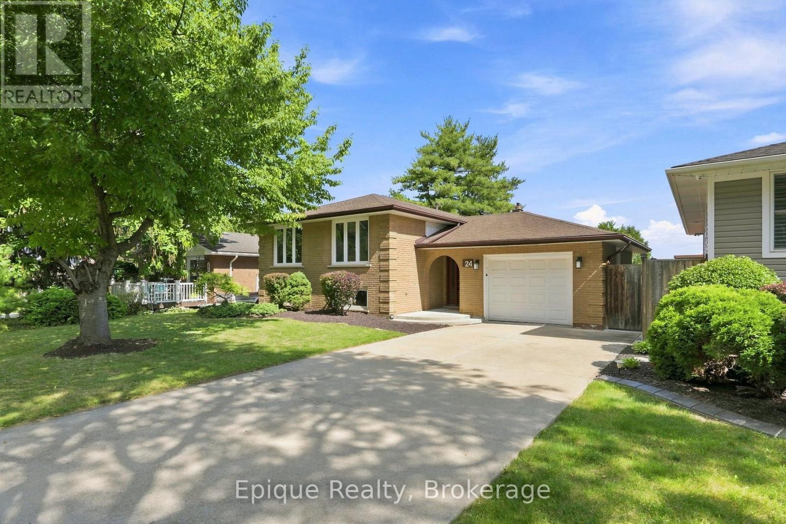 24 BRAE CREST DRIVE - 1