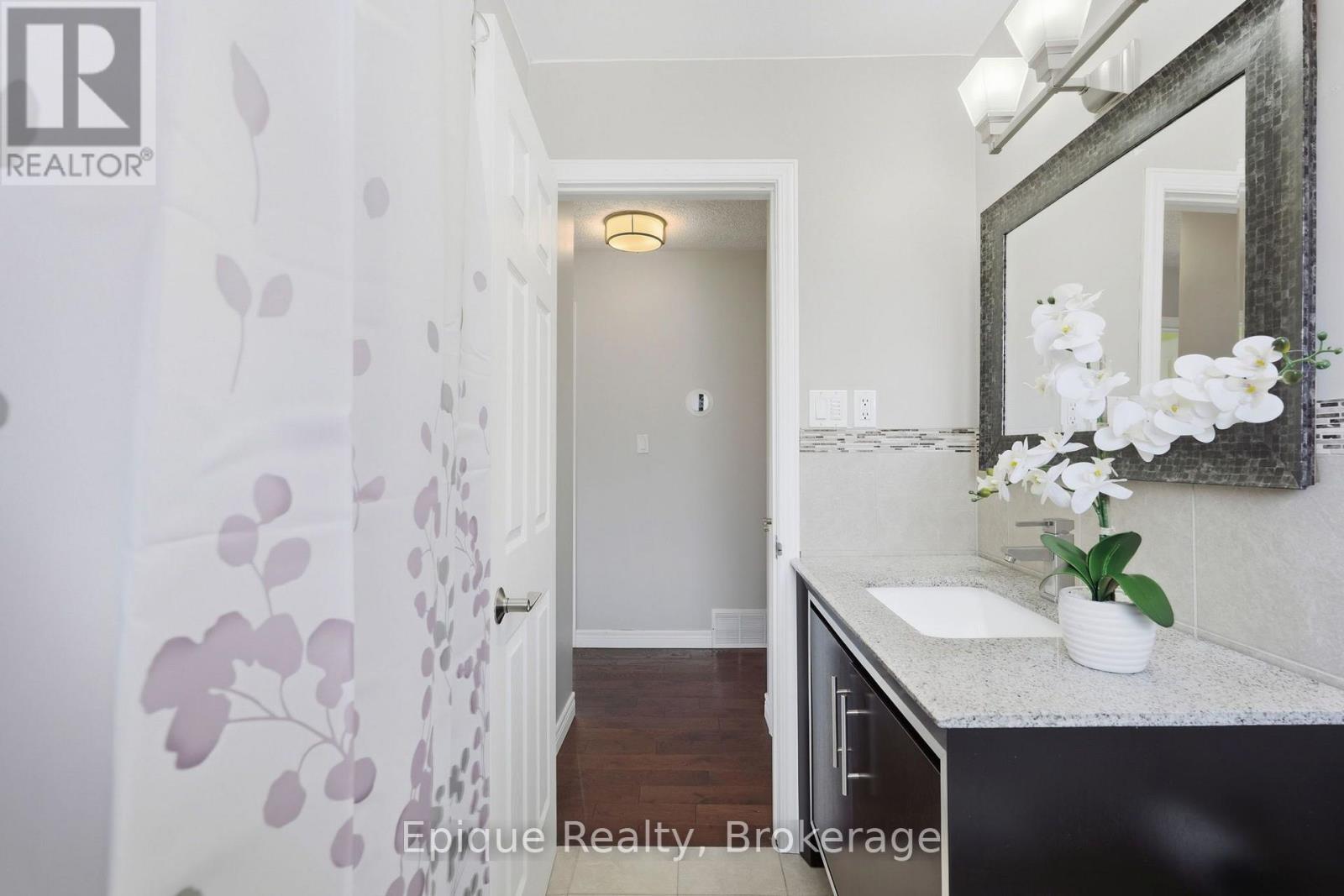 24 BRAE CREST DRIVE - 17