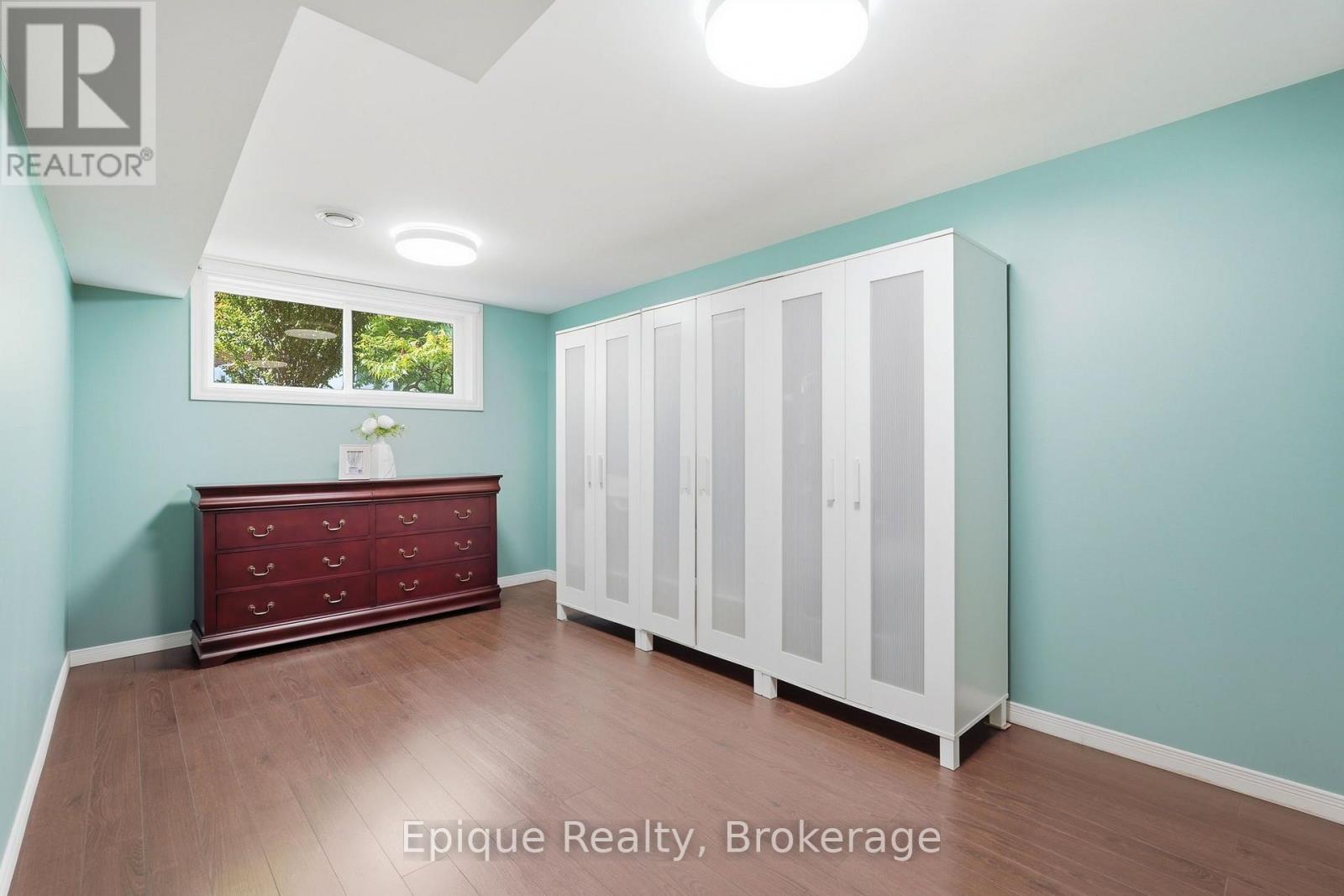 24 BRAE CREST DRIVE - 23