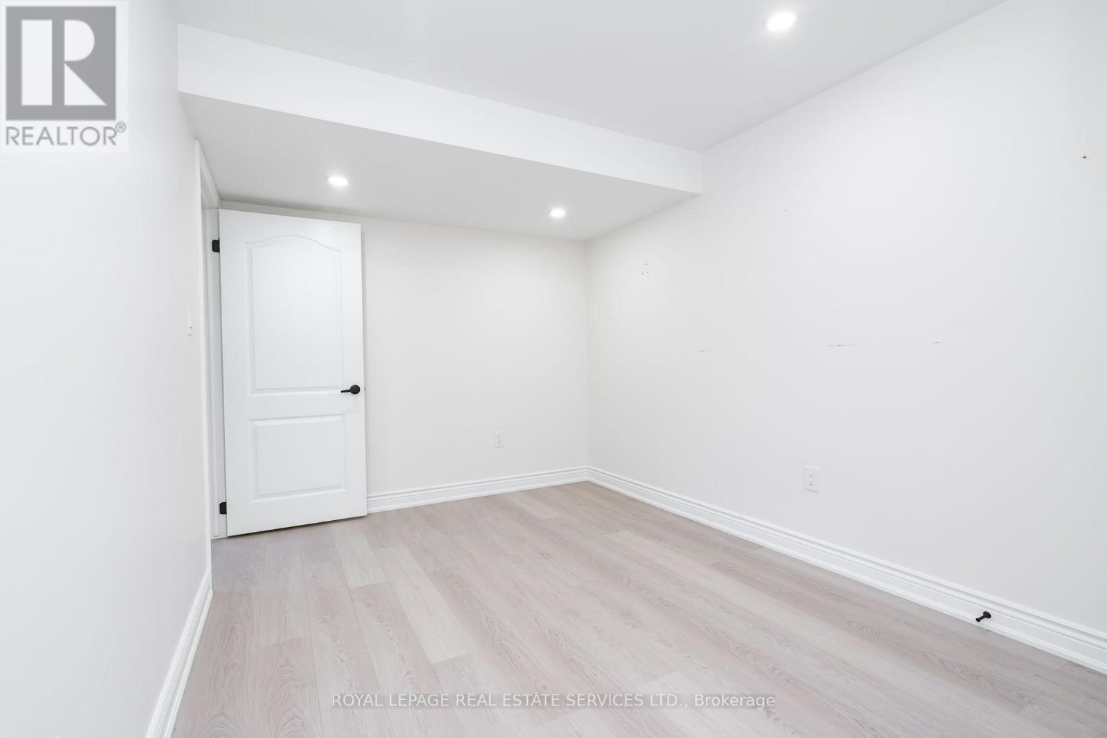 #72 166 DEERPATH DRIVE - Image 5