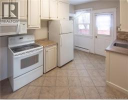 4pc Bathroom - 33-35 York, Moncton, NB E1C2Y3 Photo 14