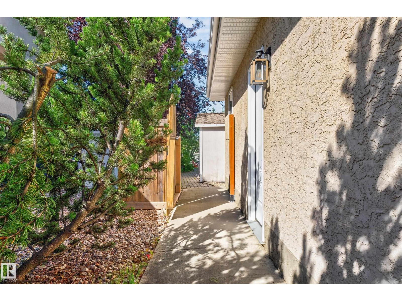 30 Hillcrest Pl photo 5 — MLS® E4504673