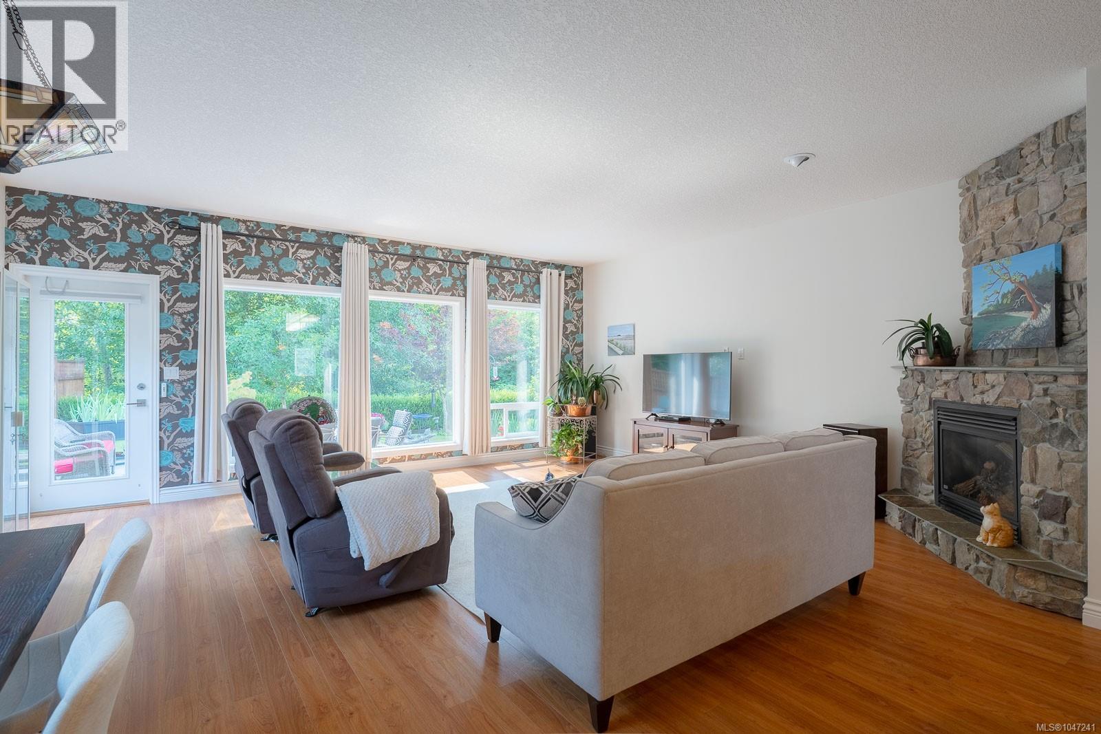 3744 Cavendish Blvd - Image 14