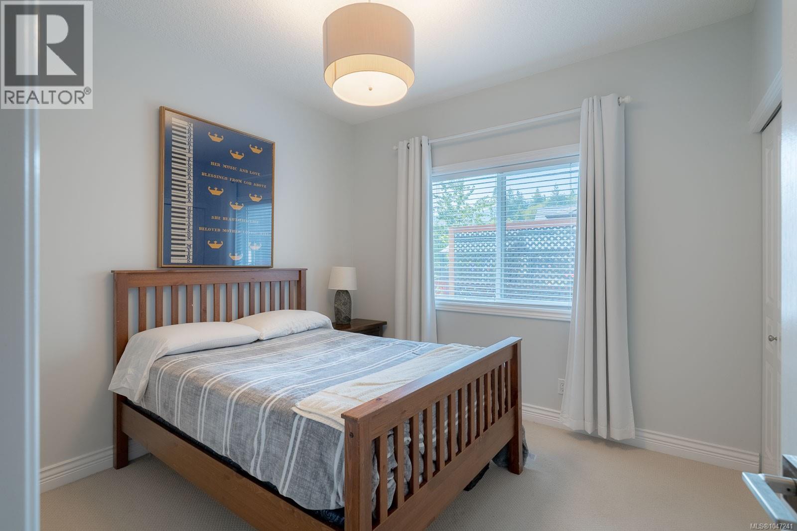 3744 Cavendish Blvd - 27
